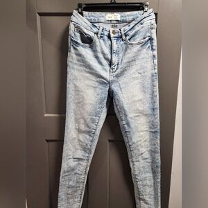 BKE Light Wash Ankle Jeans